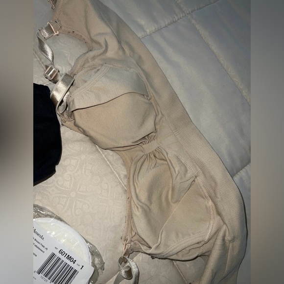 Nursing bras bundle - Picture 3 of 6